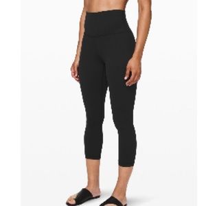 Lululemon High Rise Cool Cropped Leggings 21”.